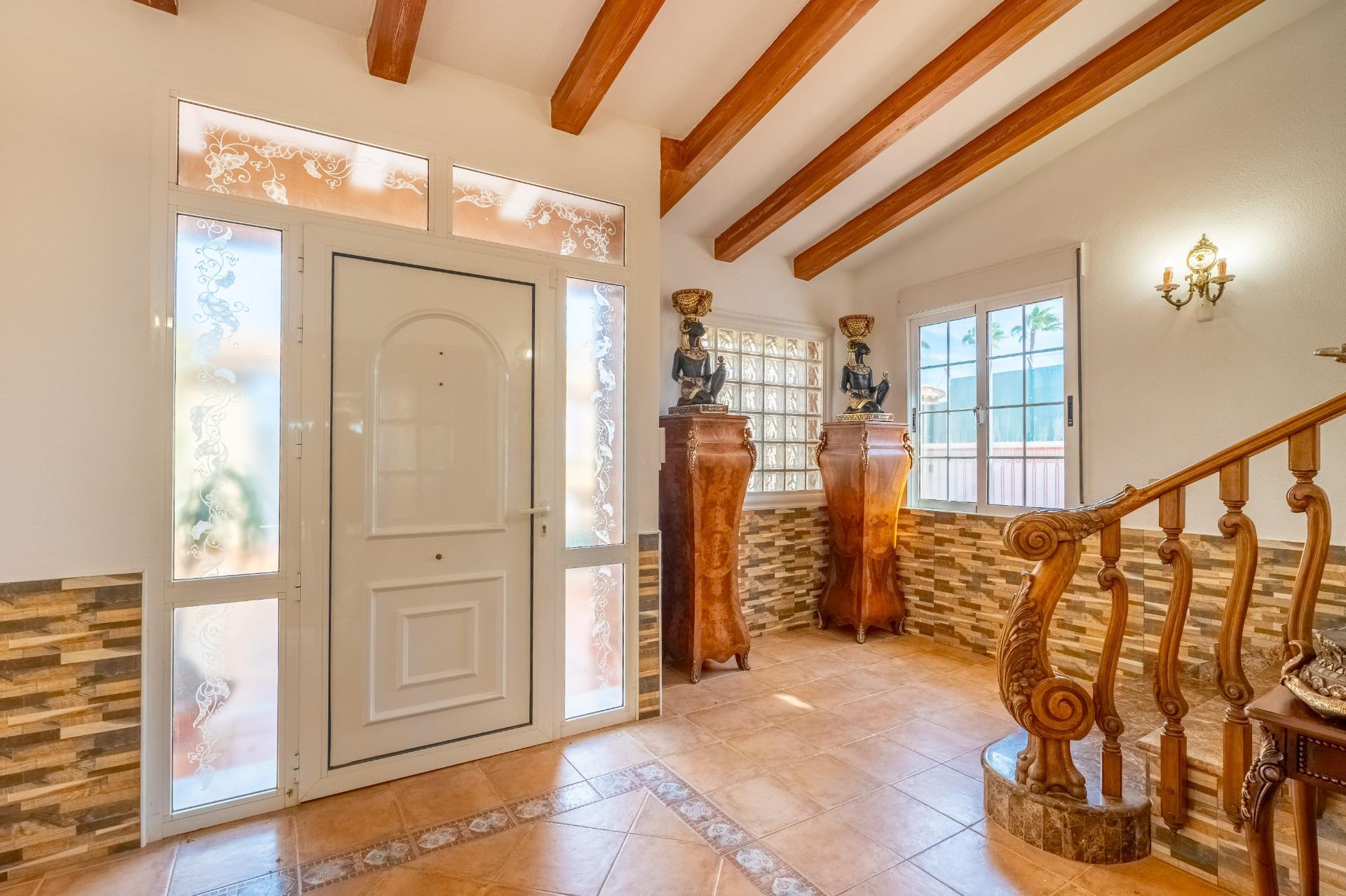 Villa met 6 Slaapkamers in La Siesta - El Salado - Torreta, Torrevieja - Image 15