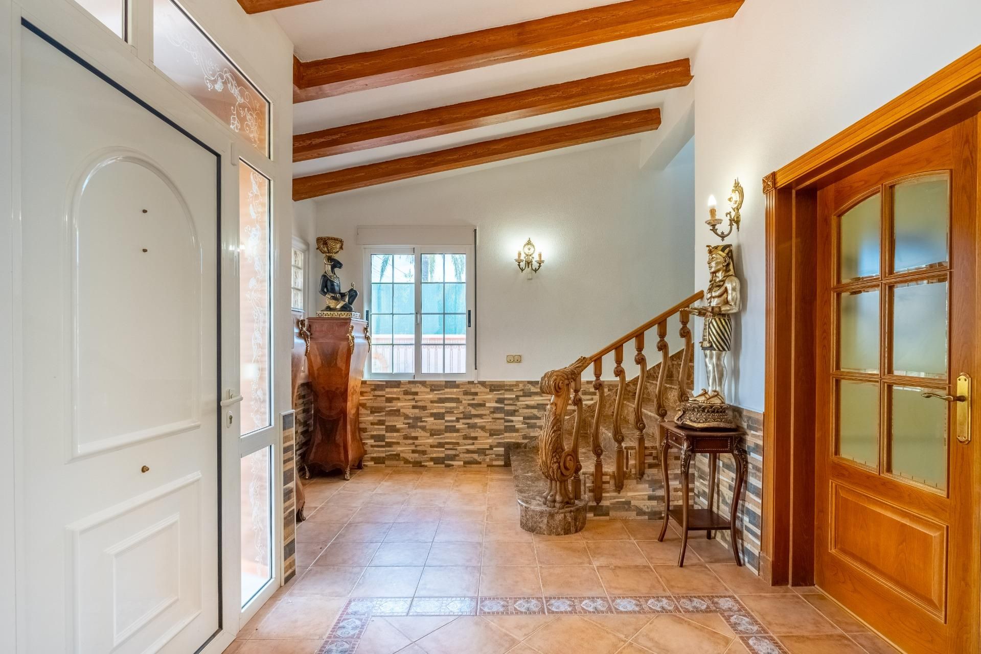 Villa met 6 Slaapkamers in La Siesta - El Salado - Torreta, Torrevieja - Image 27