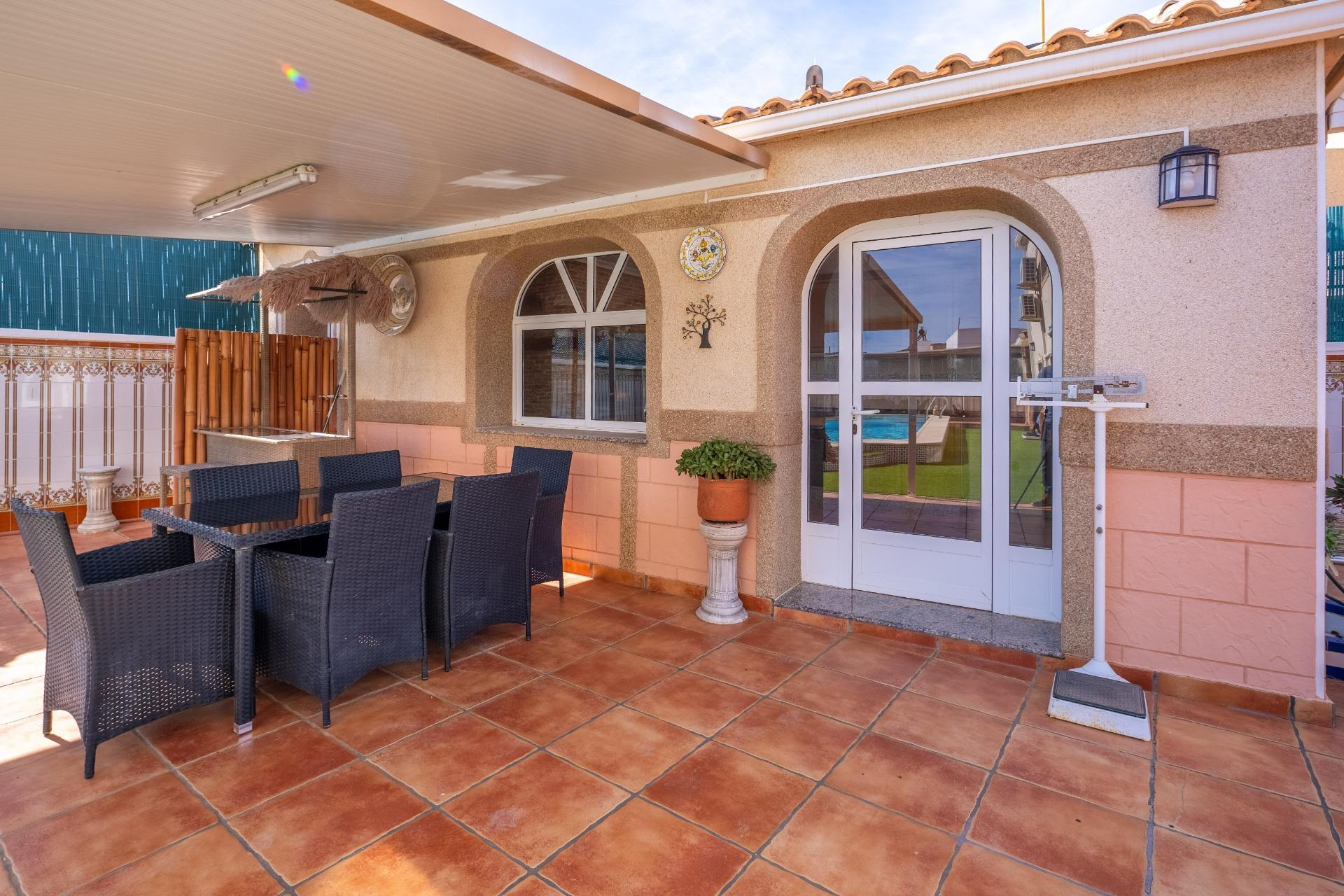 Villa met 6 Slaapkamers in La Siesta - El Salado - Torreta, Torrevieja - Image 5