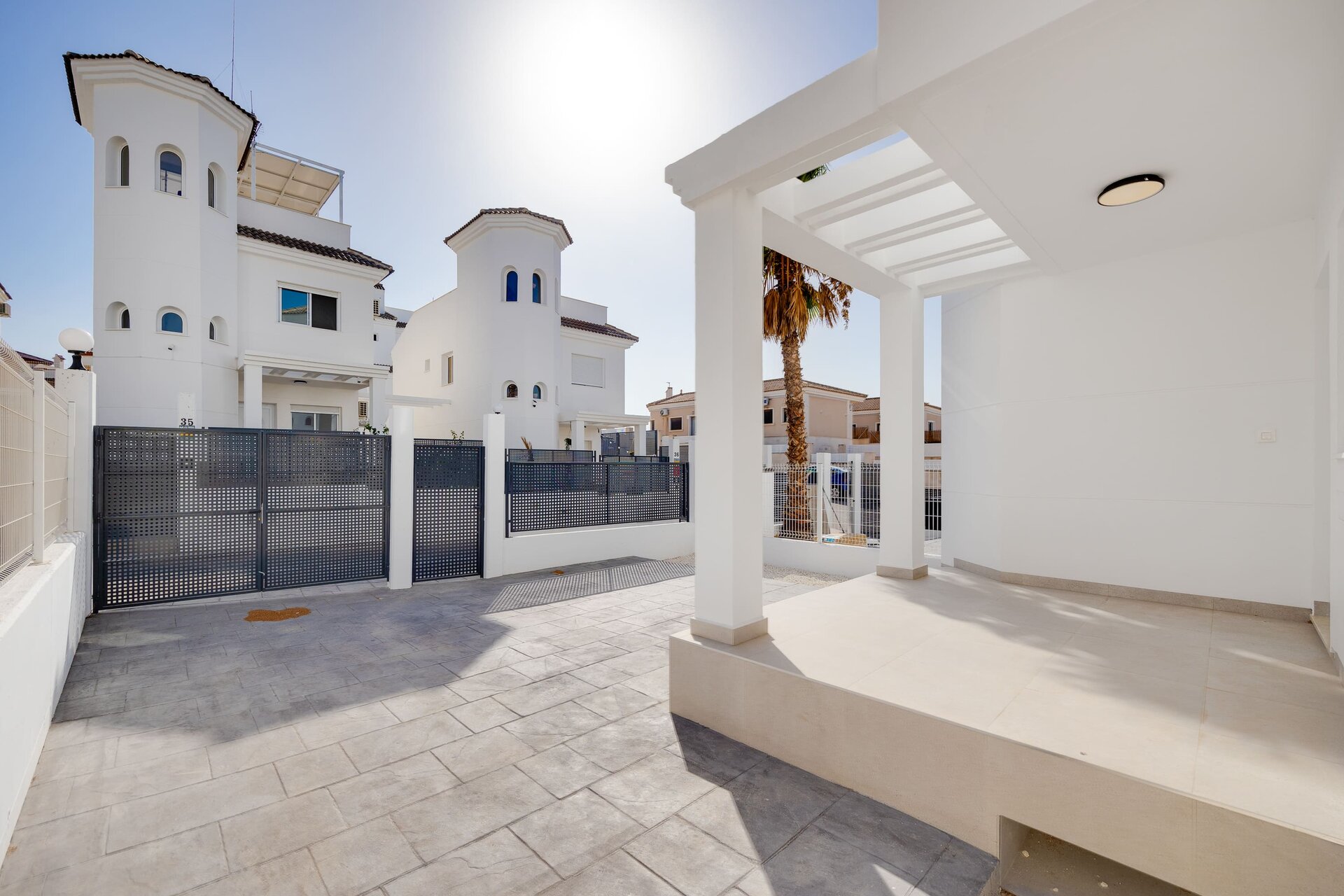 3-Bedroom Detached House in San Fulgencio - Image 15