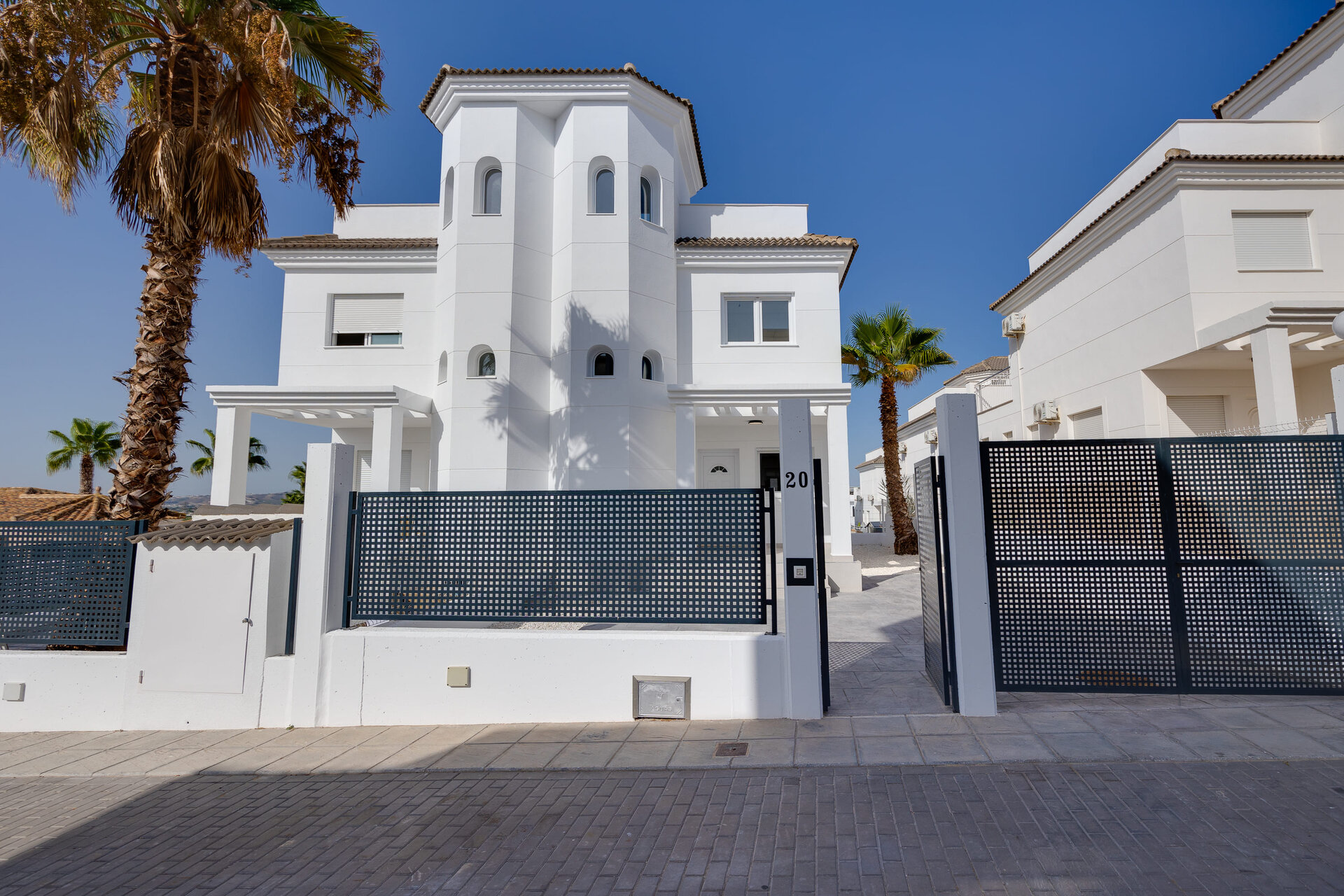 3-Bedroom Detached House in San Fulgencio - Image 18
