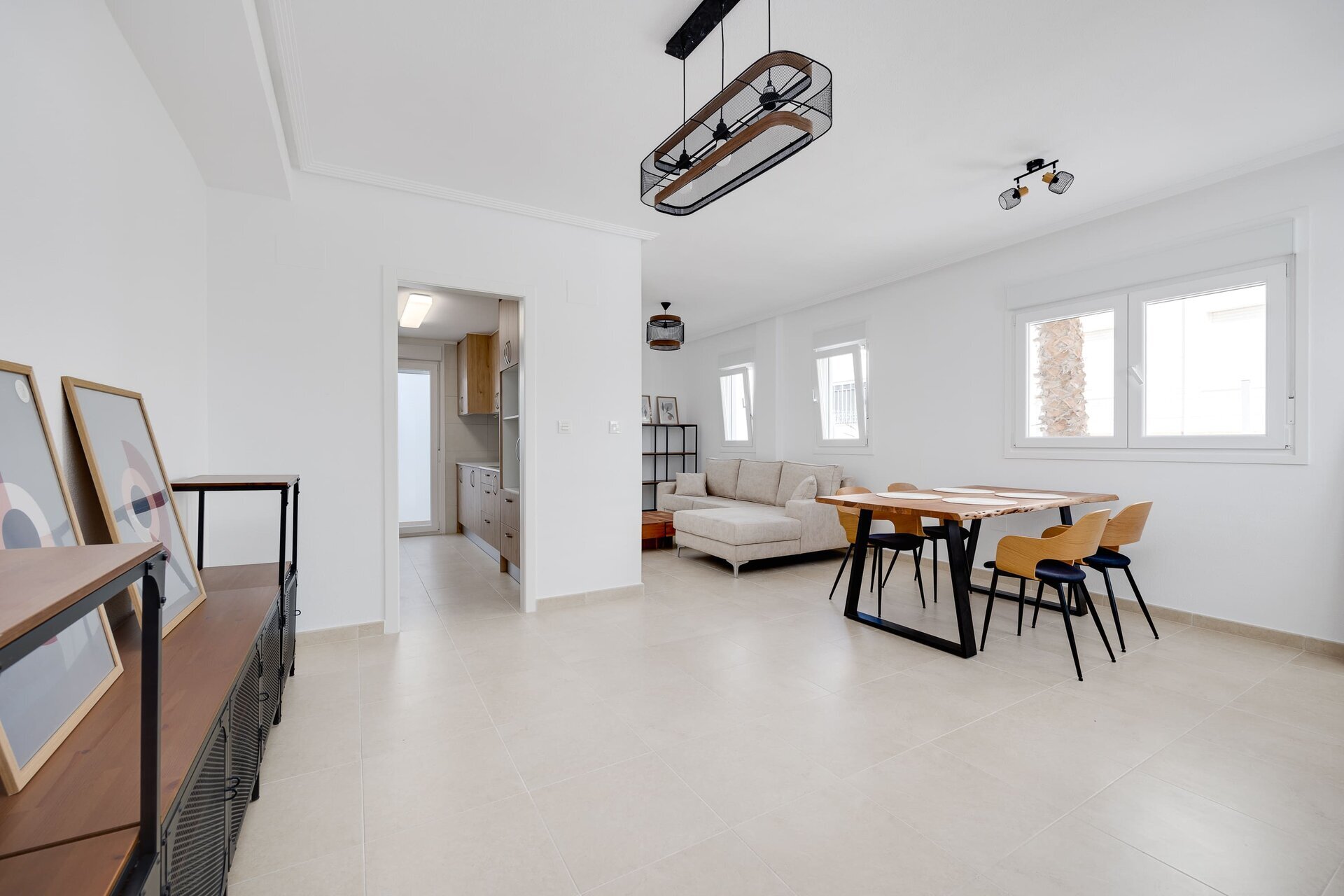 3-Bedroom Detached House in San Fulgencio - Image 4