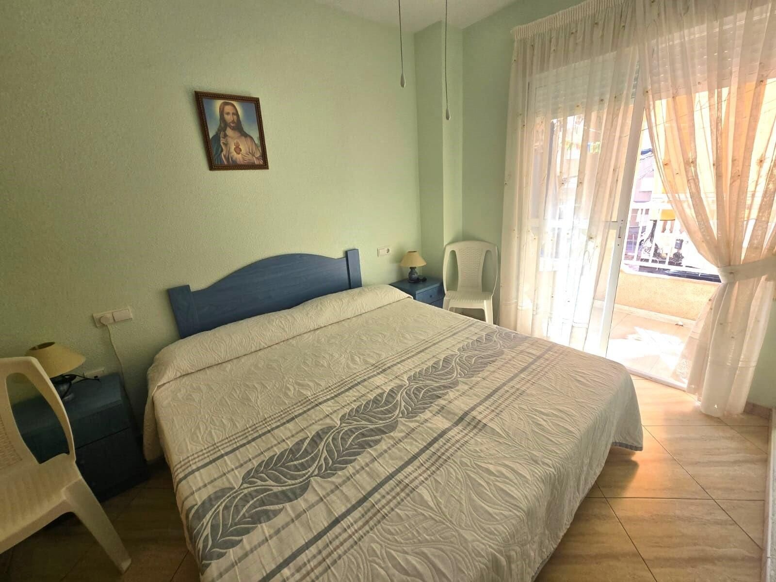 2-Bedroom Apartment in Estacion de Autobuses, Torrevieja - Image 14