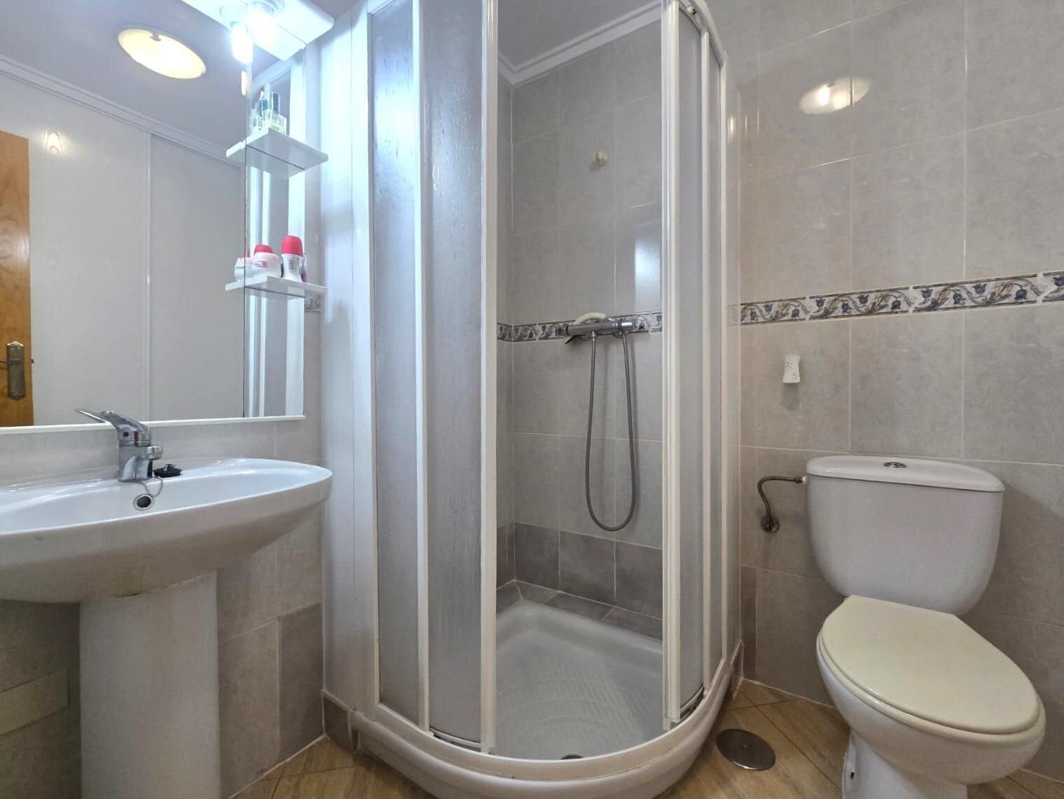 2-Bedroom Apartment in Estacion de Autobuses, Torrevieja - Image 20