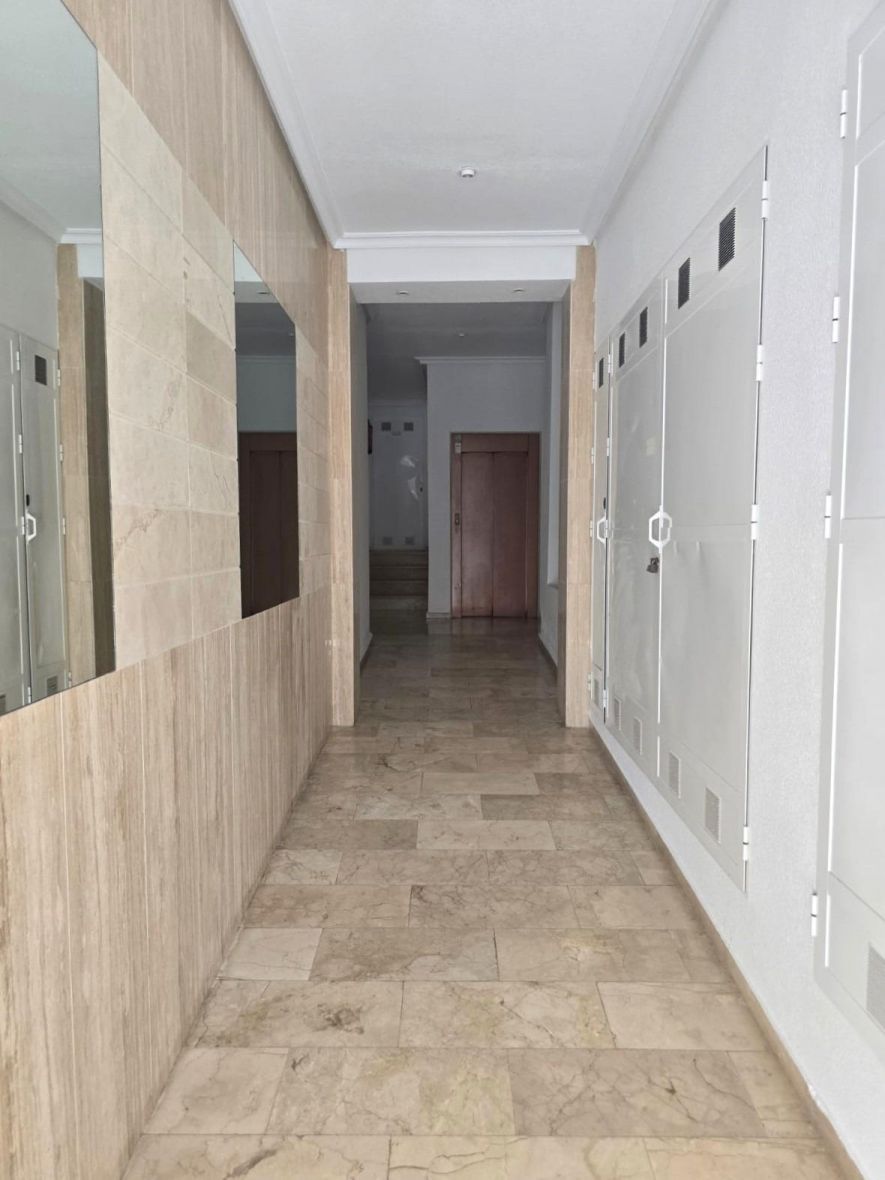 Apartamento de 2 Dormitorios en Estacion de Autobuses, Torrevieja - Image 27