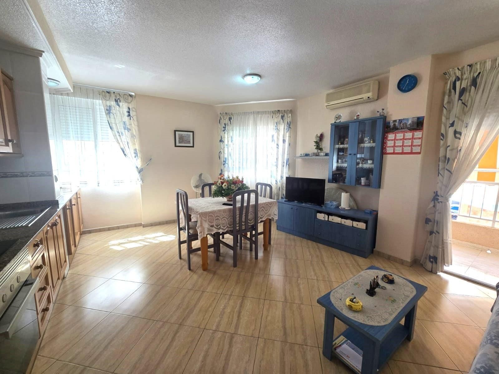 Apartamento de 2 Dormitorios en Estacion de Autobuses, Torrevieja - Image 5