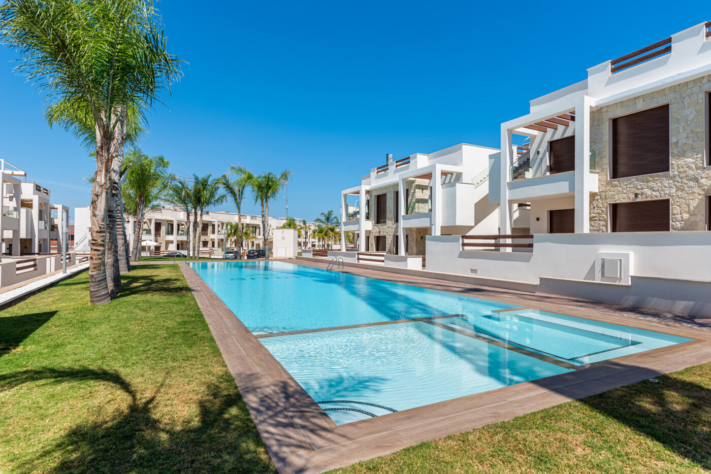 3-Bedroom Bungalow in Torrevieja - Image 13