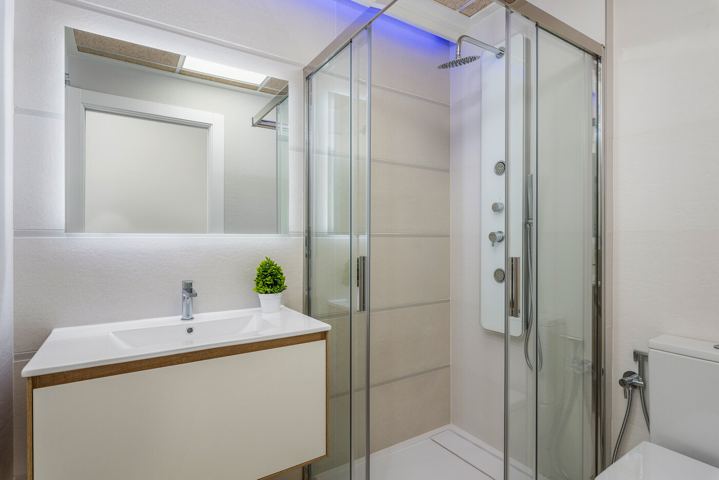 3-Bedroom Bungalow in Torrevieja - Image 14