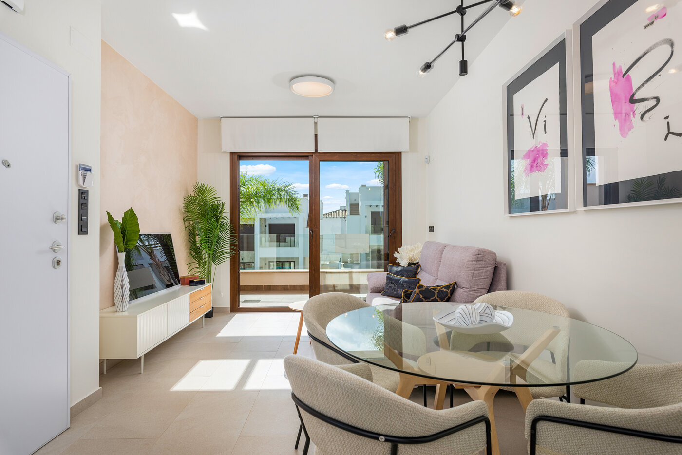 3-Bedroom Bungalow in Torrevieja - Image 5