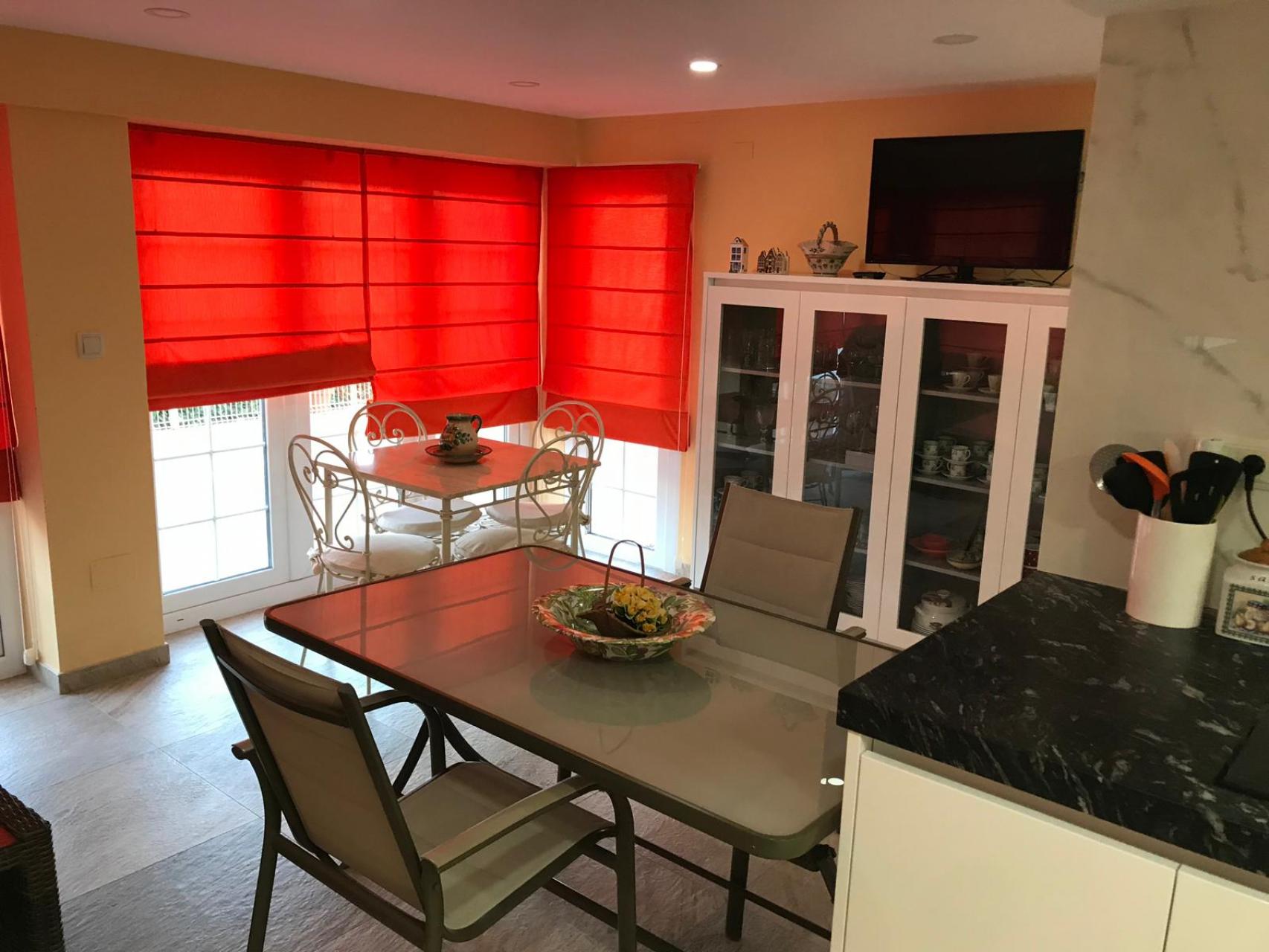 6-Bedroom Villa in Cabo Roig - Image 16