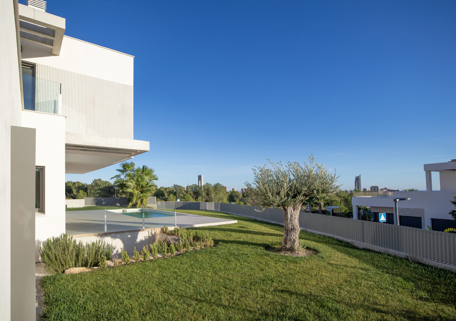 6-Bedroom Detached House in Finestrat - Image 5