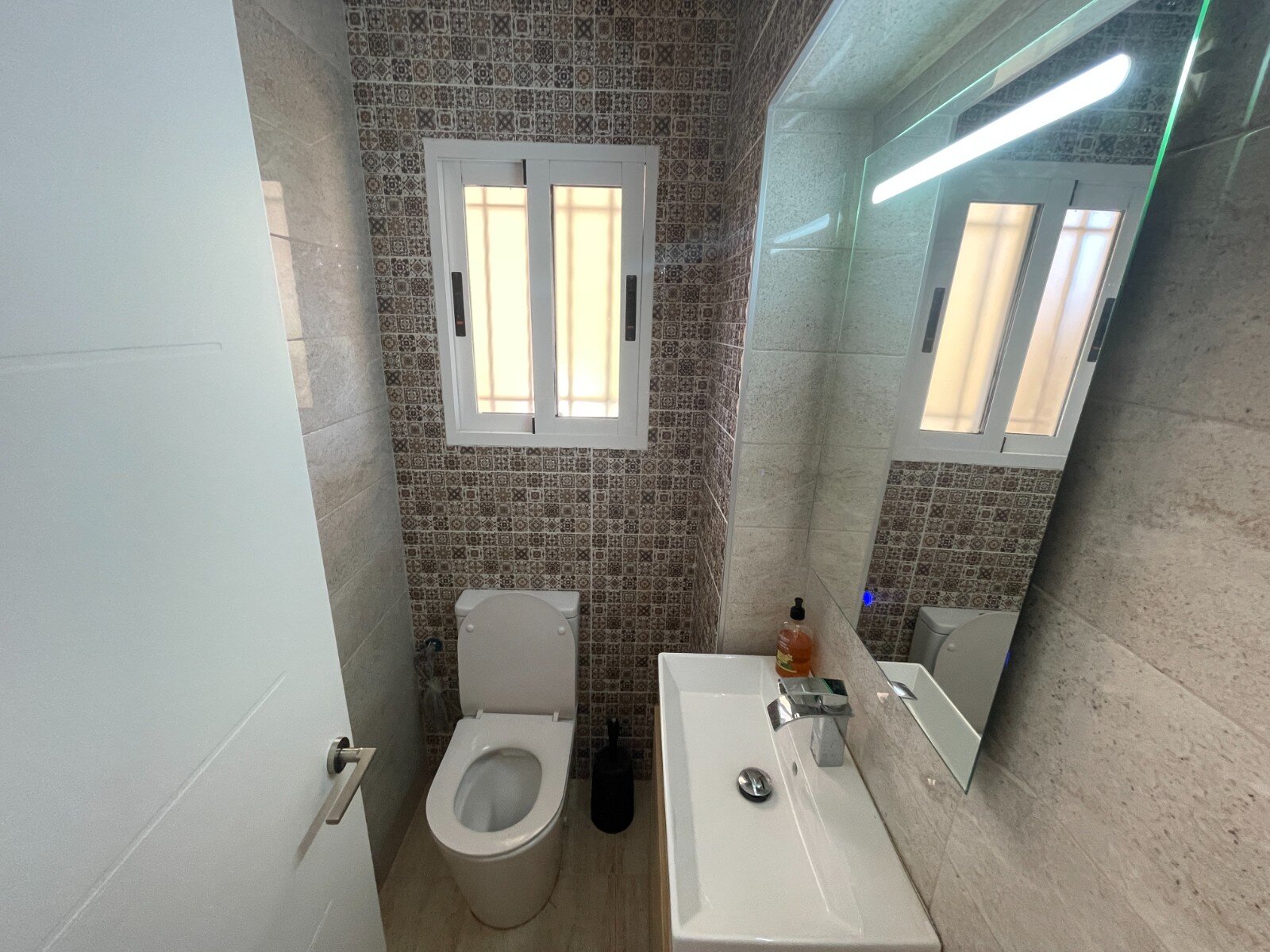 4-Bedroom Villa in Urbanizaciones, Guardamar del Segura - Image 22