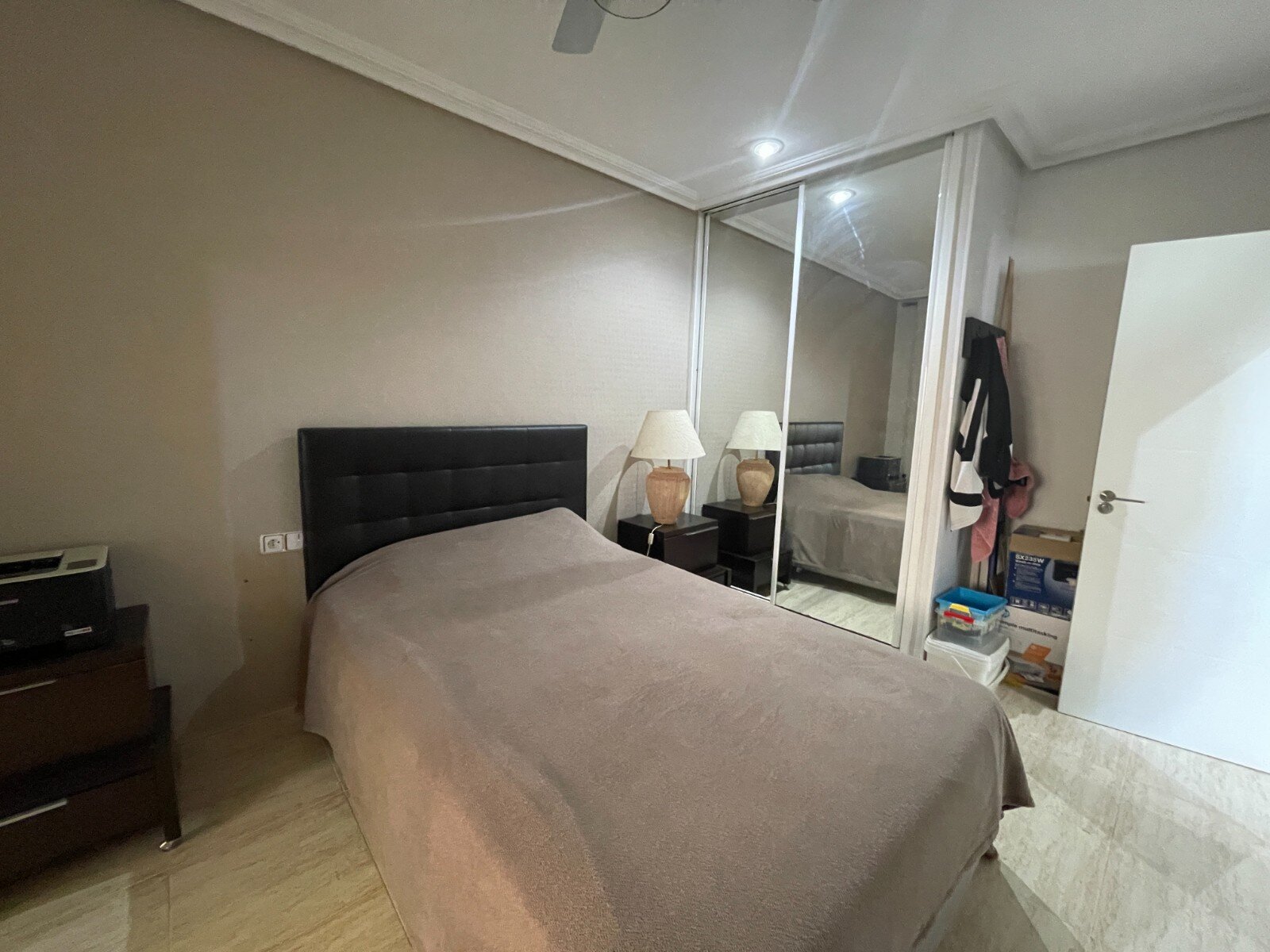 4-Bedroom Villa in Urbanizaciones, Guardamar del Segura - Image 27