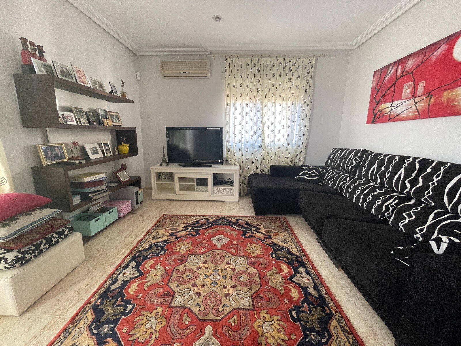 4-Bedroom Villa in Urbanizaciones, Guardamar del Segura - Image 29