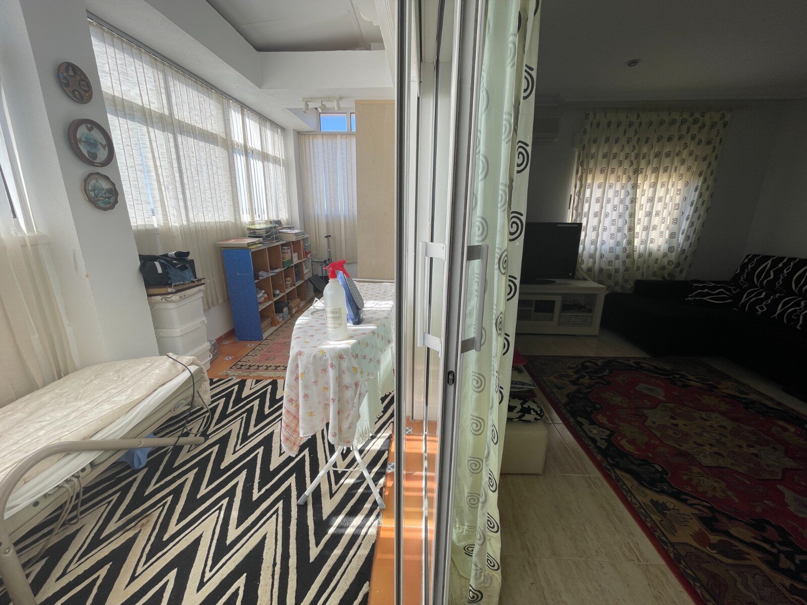 4-Bedroom Villa in Urbanizaciones, Guardamar del Segura - Image 9