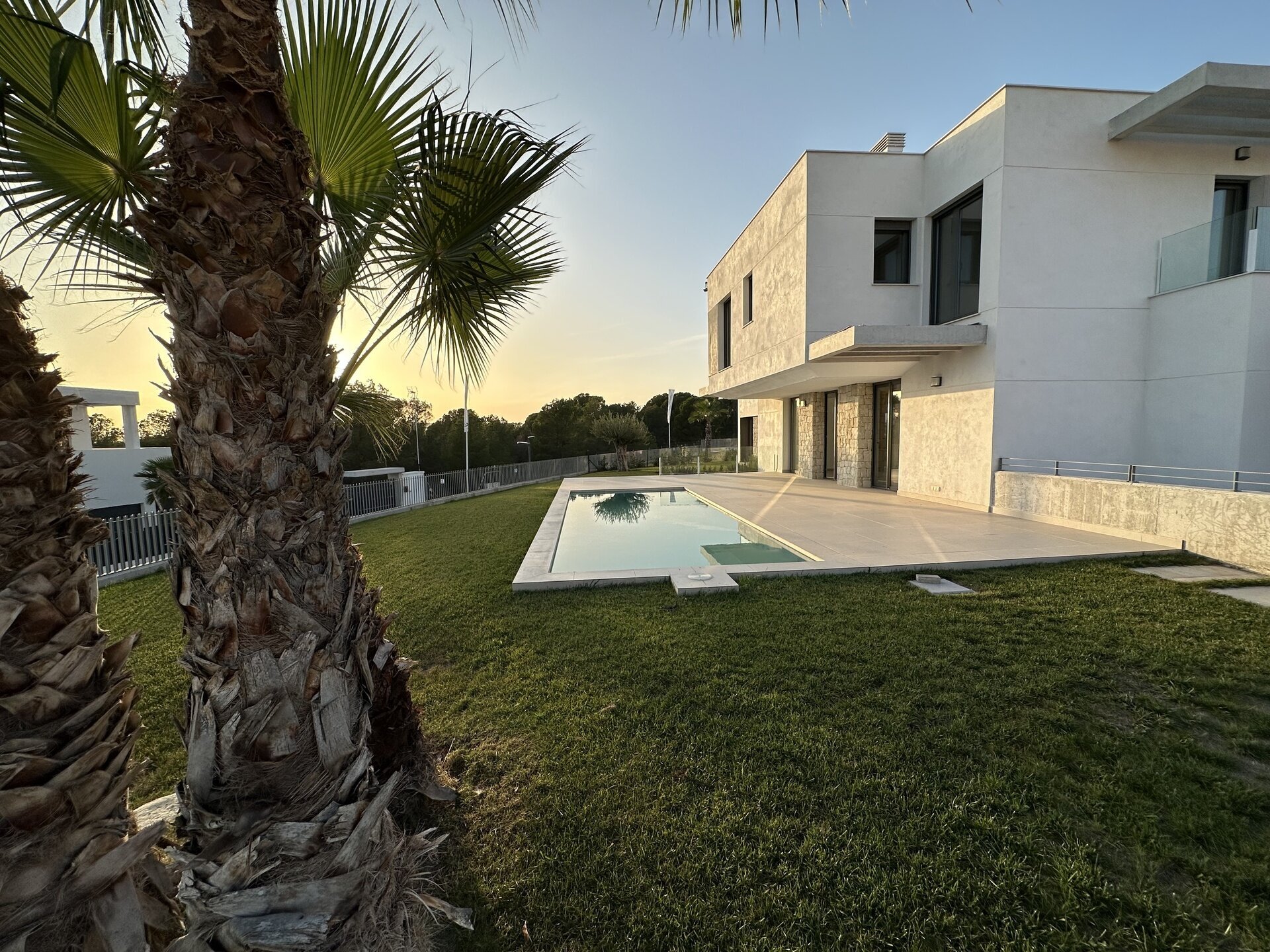 4-Bedroom Detached House in Finestrat - Image 9