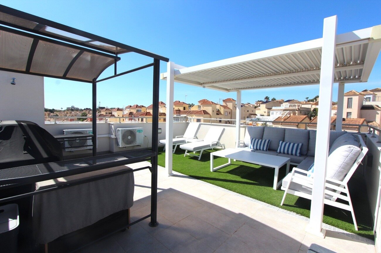 3-Bedroom Villa in Orihuela Costa - Image 24