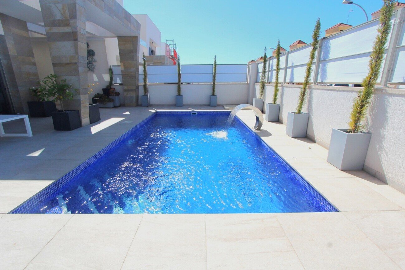 3-Bedroom Villa in Orihuela Costa - Image 3