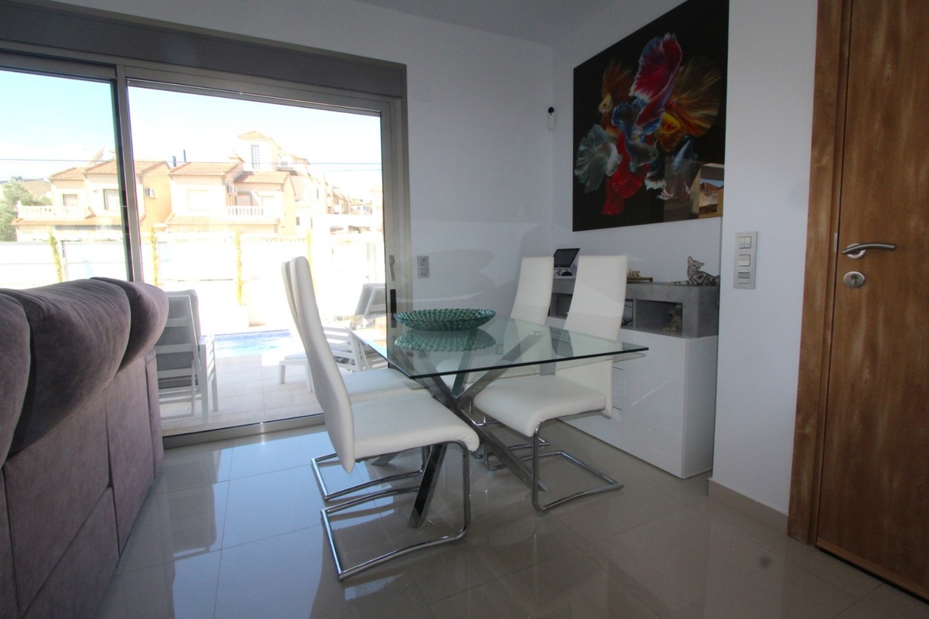 3-Bedroom Villa in Orihuela Costa - Image 7