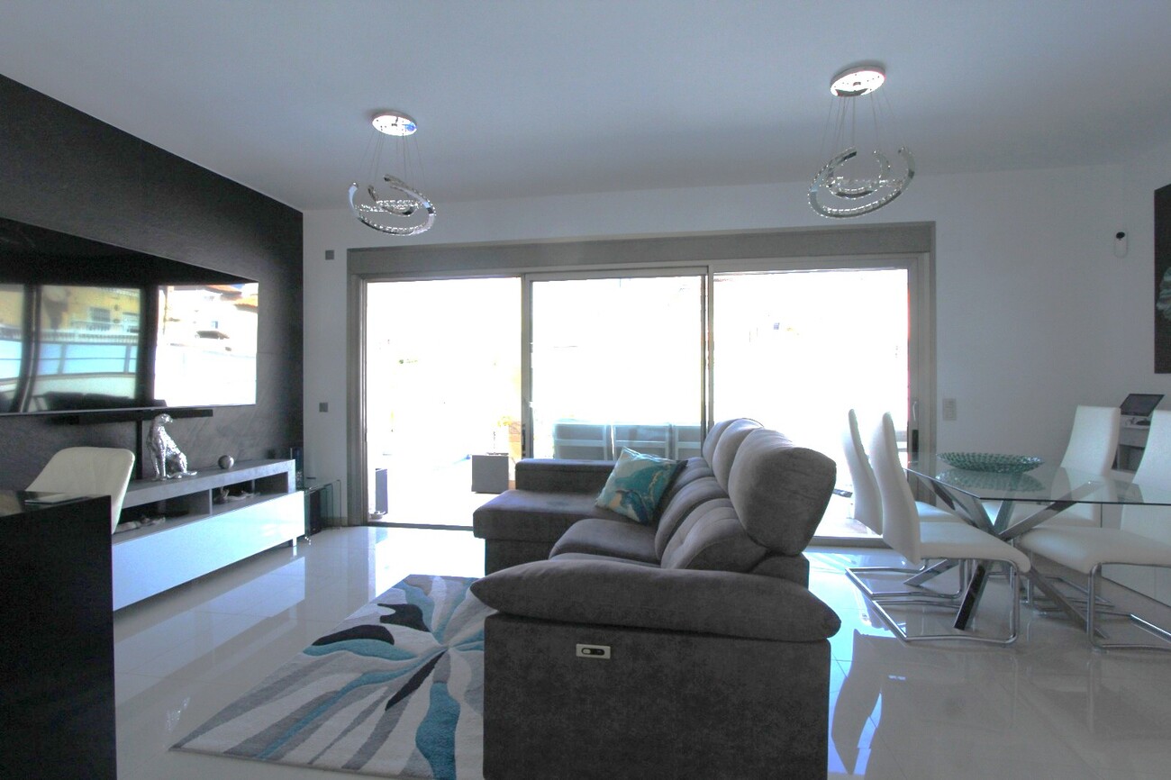 3-Bedroom Villa in Orihuela Costa - Image 8