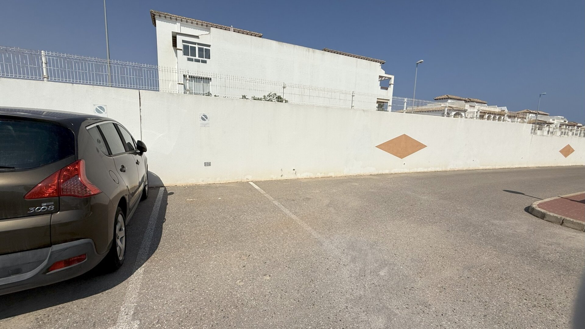 2-Bedroom Apartment in Zeniamar-Horizonte-la Campana, Orihuela Costa - Image 19