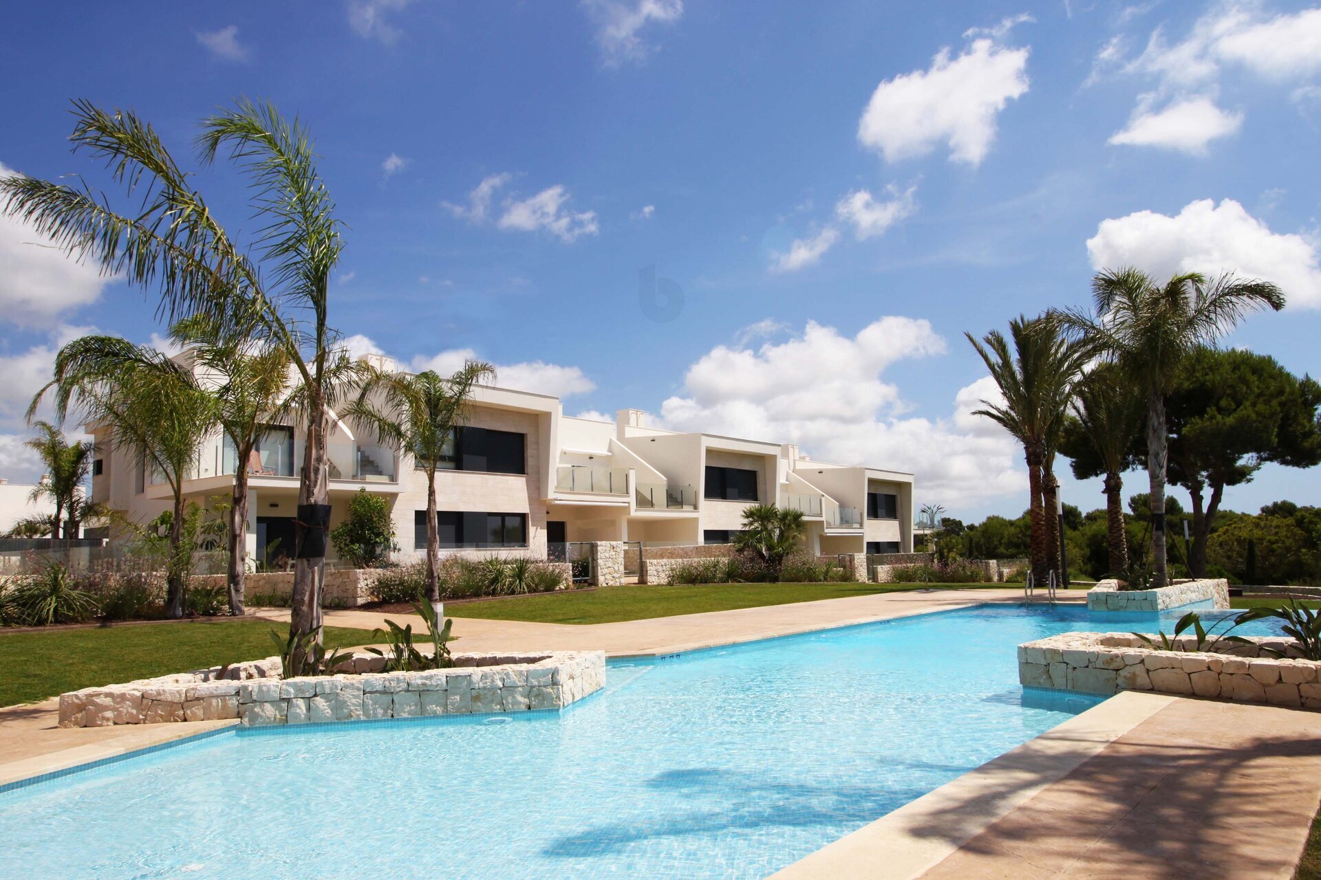 3-Bedroom Ground Floor Apartment in Pinar de Campoverde - Image 1