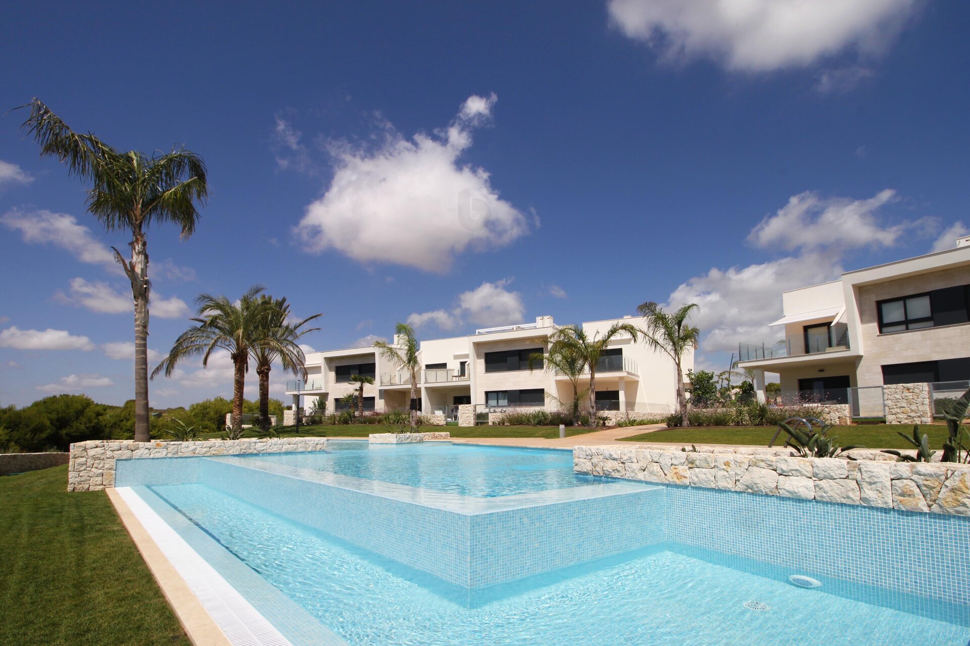 3-Bedroom Ground Floor Apartment in Pinar de Campoverde - Image 7