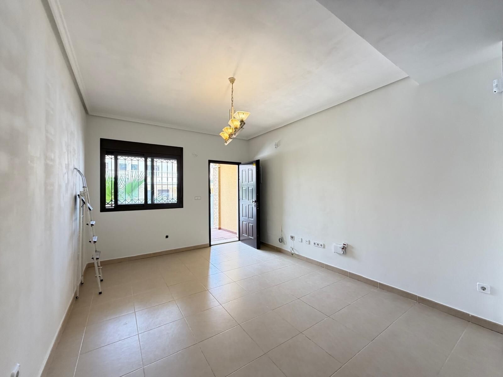 2-Bedroom House in Rojales - Image 13