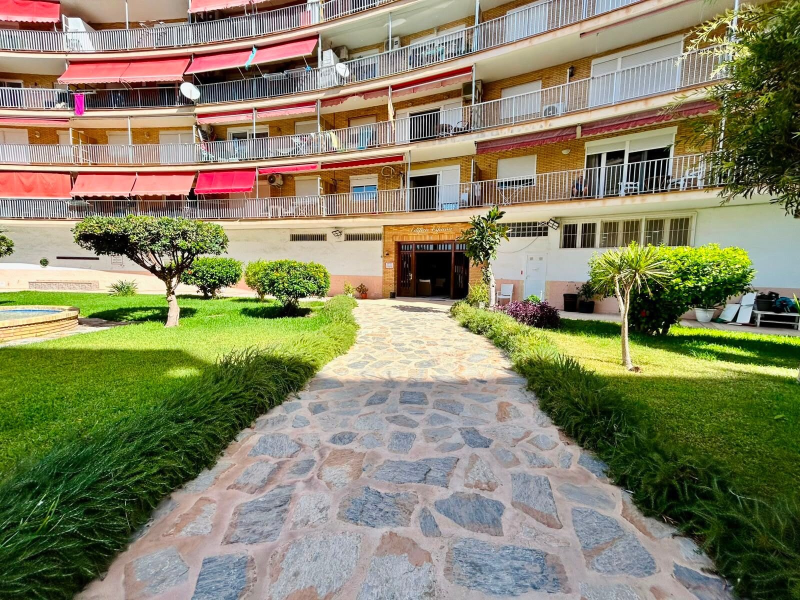 3-Bedroom Apartment in Playa del Cura, Torrevieja - Image 2