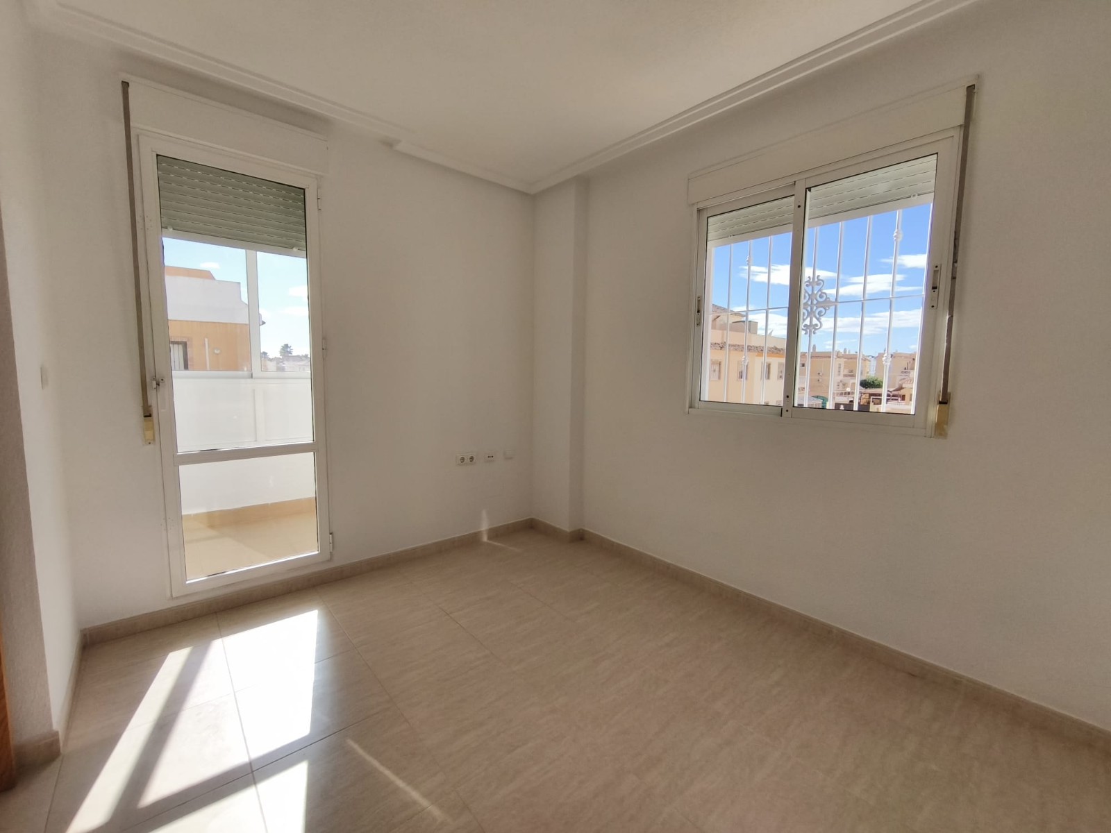 3-Bedroom House in Doña Pepa, Rojales - Image 20