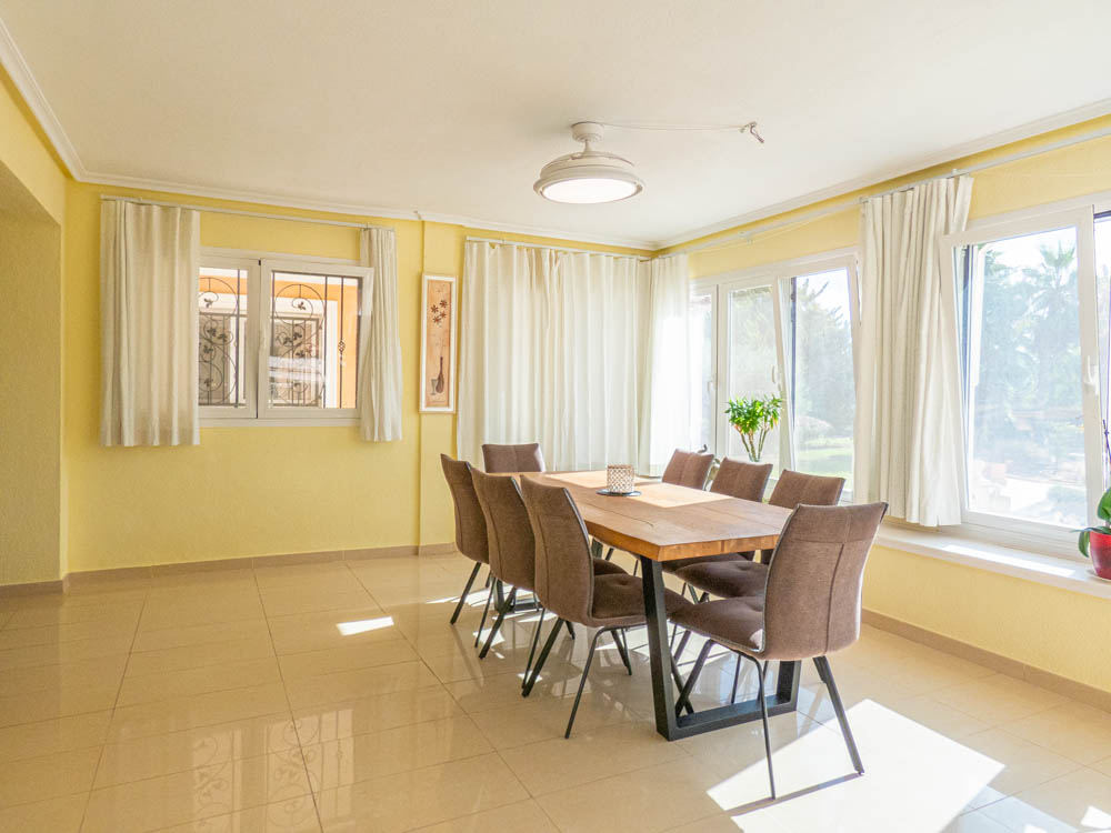 7-Bedroom Villa in San Miguel de Salinas - Image 19