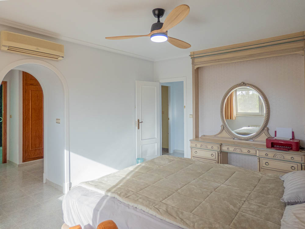 7-Bedroom Villa in San Miguel de Salinas - Image 55