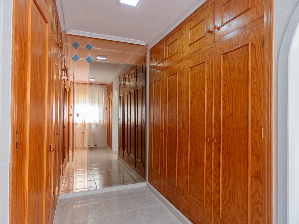 7-Bedroom Villa in San Miguel de Salinas - Image 57