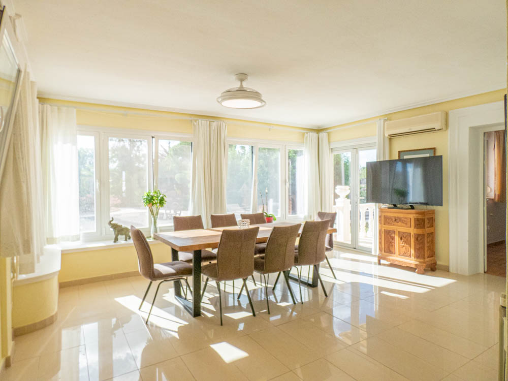 7-Bedroom Villa in San Miguel de Salinas - Image 17