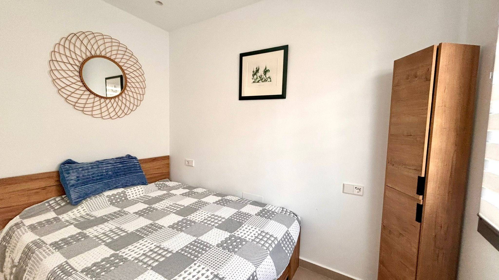 3-Bedroom Villa in San Miguel de Salinas - Image 11