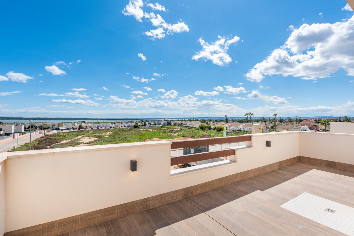 3-Bedroom Detached House in Ciudad Quesada - Image 3