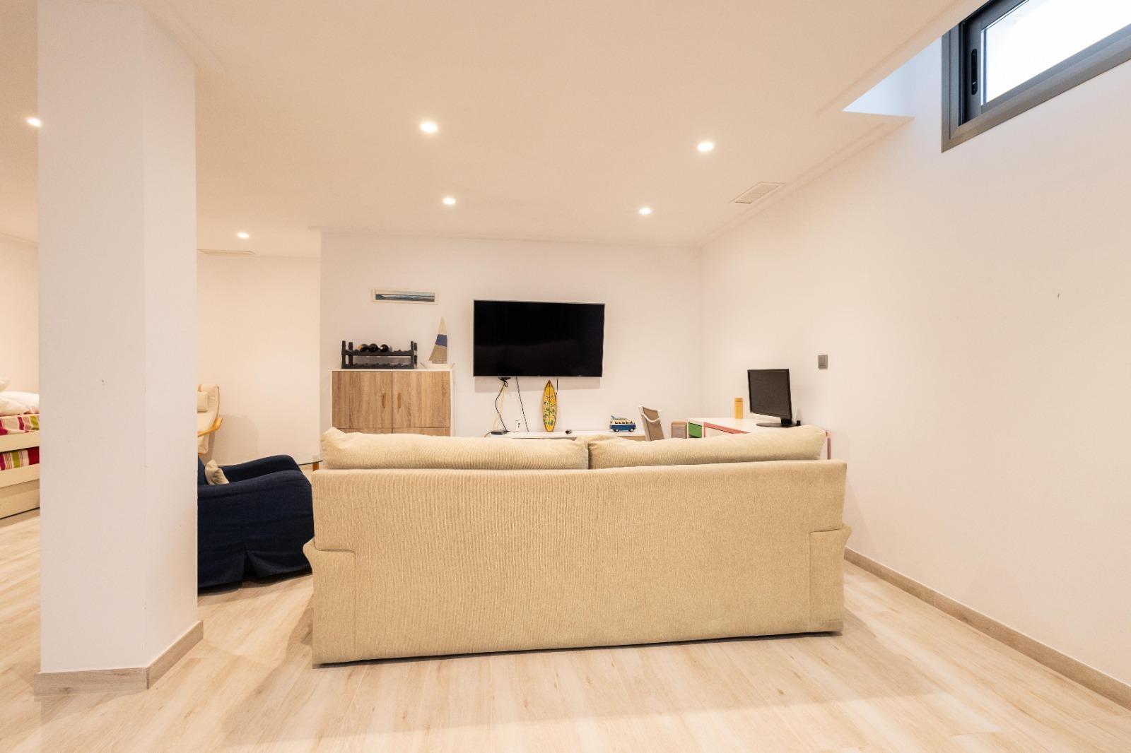 Villa met 4 Slaapkamers in Pau 26, Orihuela Costa - Image 23