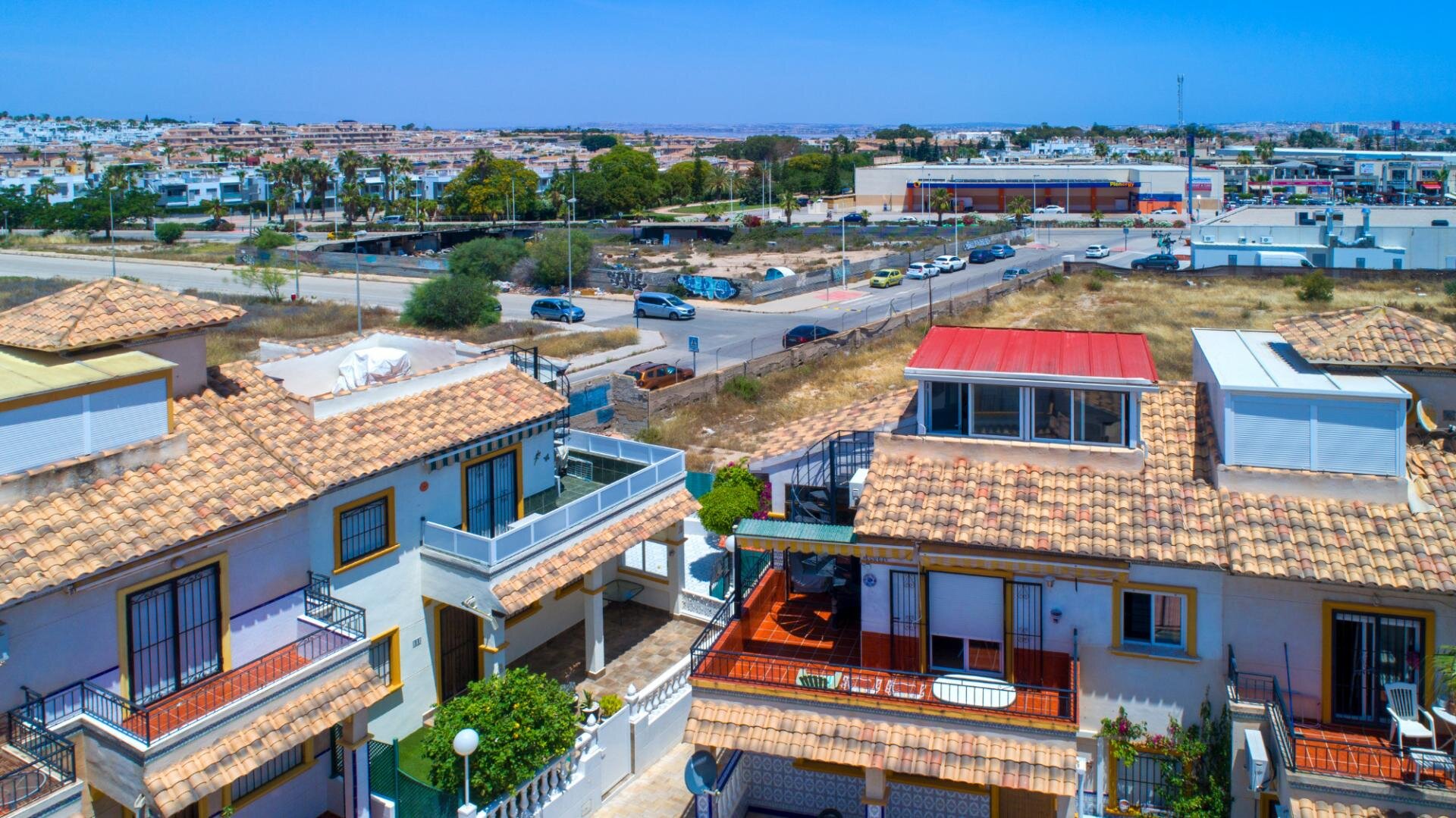 2-Bedroom Apartment in Lomas de Cabo Roig, Orihuela Costa - Image 10