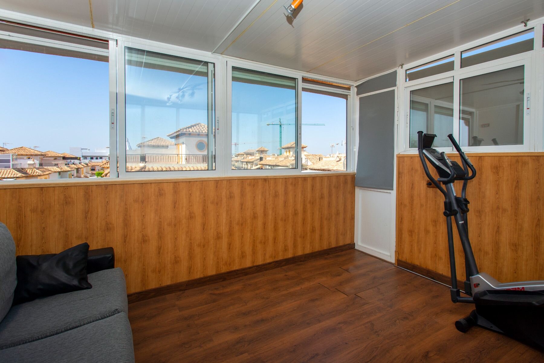 2-Bedroom Apartment in Lomas de Cabo Roig, Orihuela Costa - Image 13