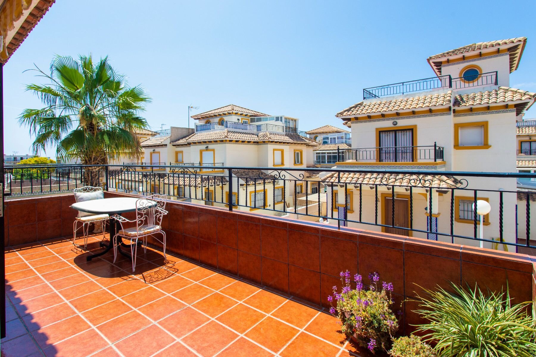 2-Bedroom Apartment in Lomas de Cabo Roig, Orihuela Costa - Image 16
