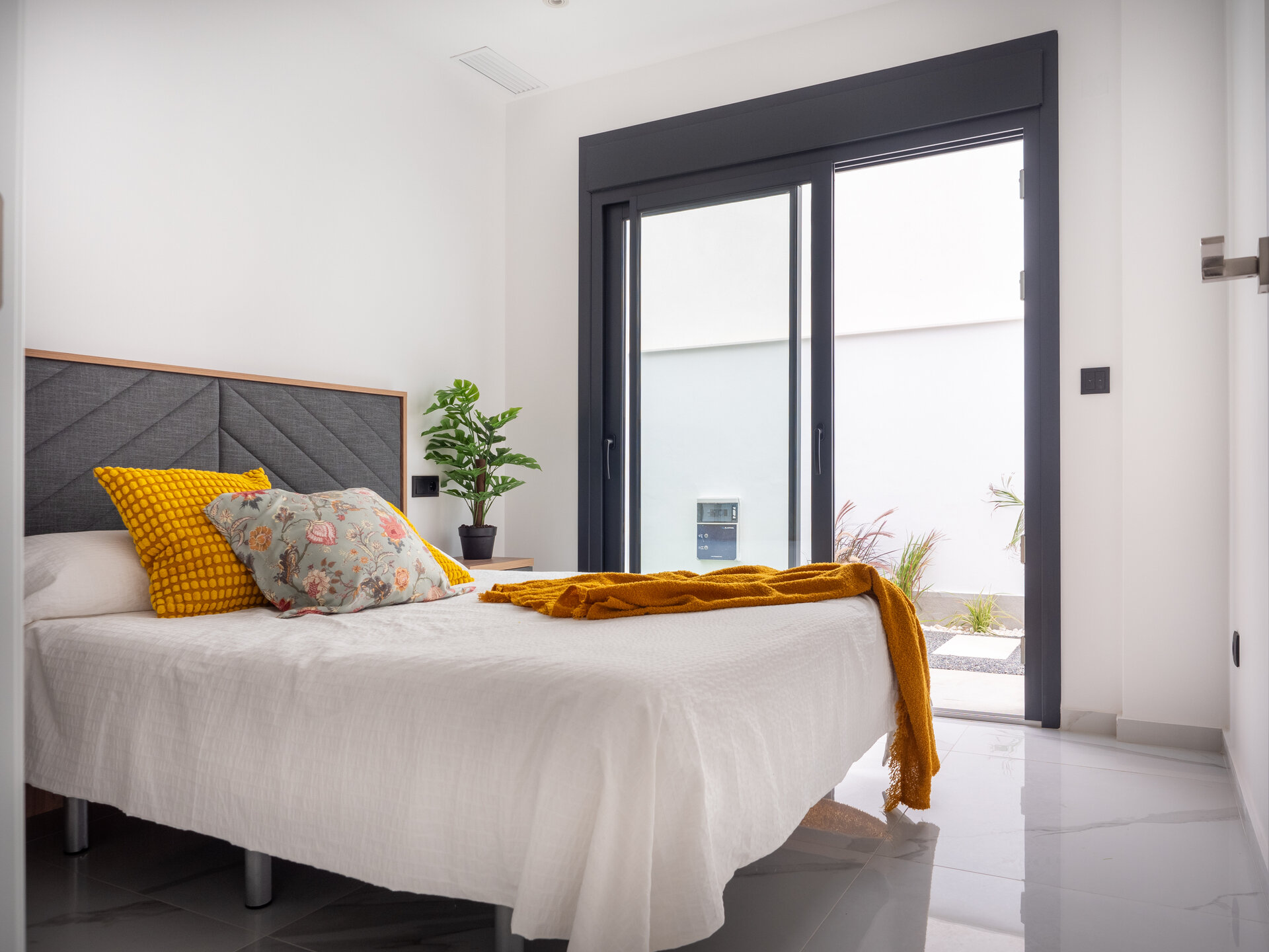 3-Bedroom Detached House in San Pedro del Pinatar - Image 3