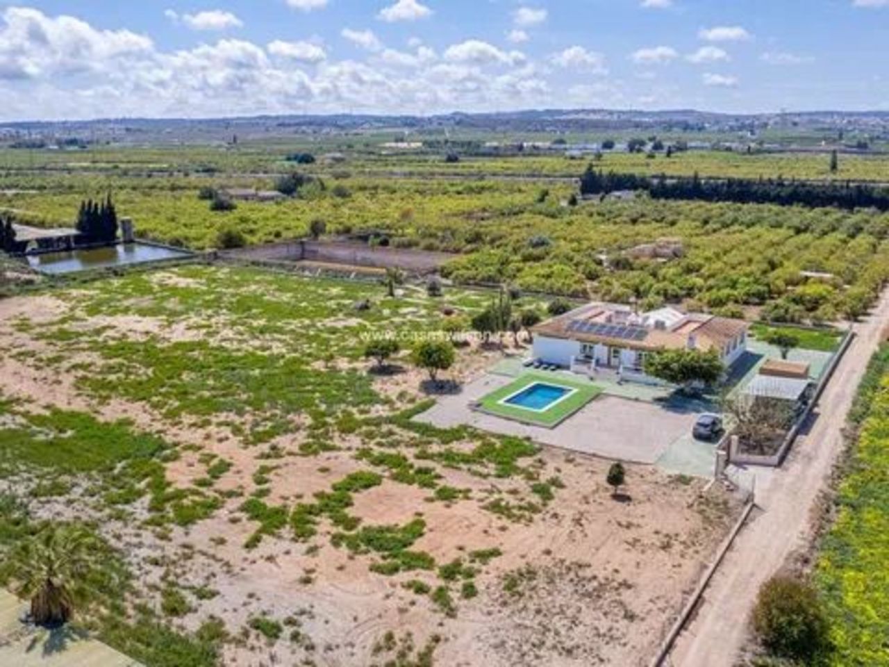 6-Bedroom Villa in Centro, San Miguel de Salinas - Image 41
