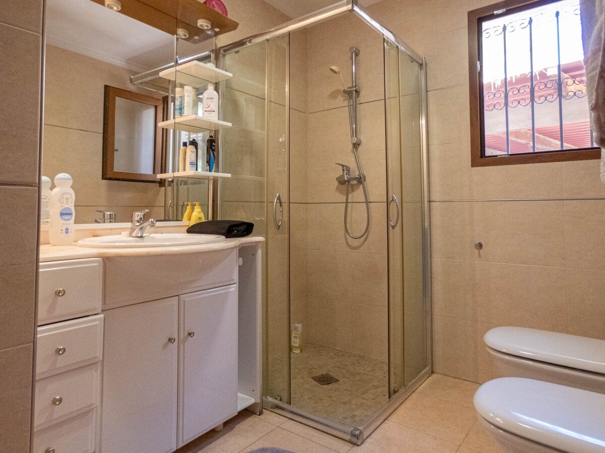 6-Bedroom Villa in Aguamarina, Orihuela Costa - Image 20