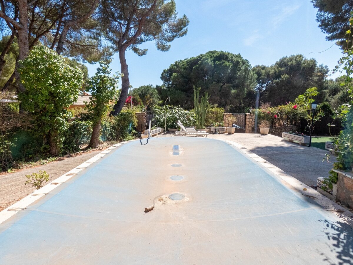 6-Bedroom Villa in Aguamarina, Orihuela Costa - Image 30