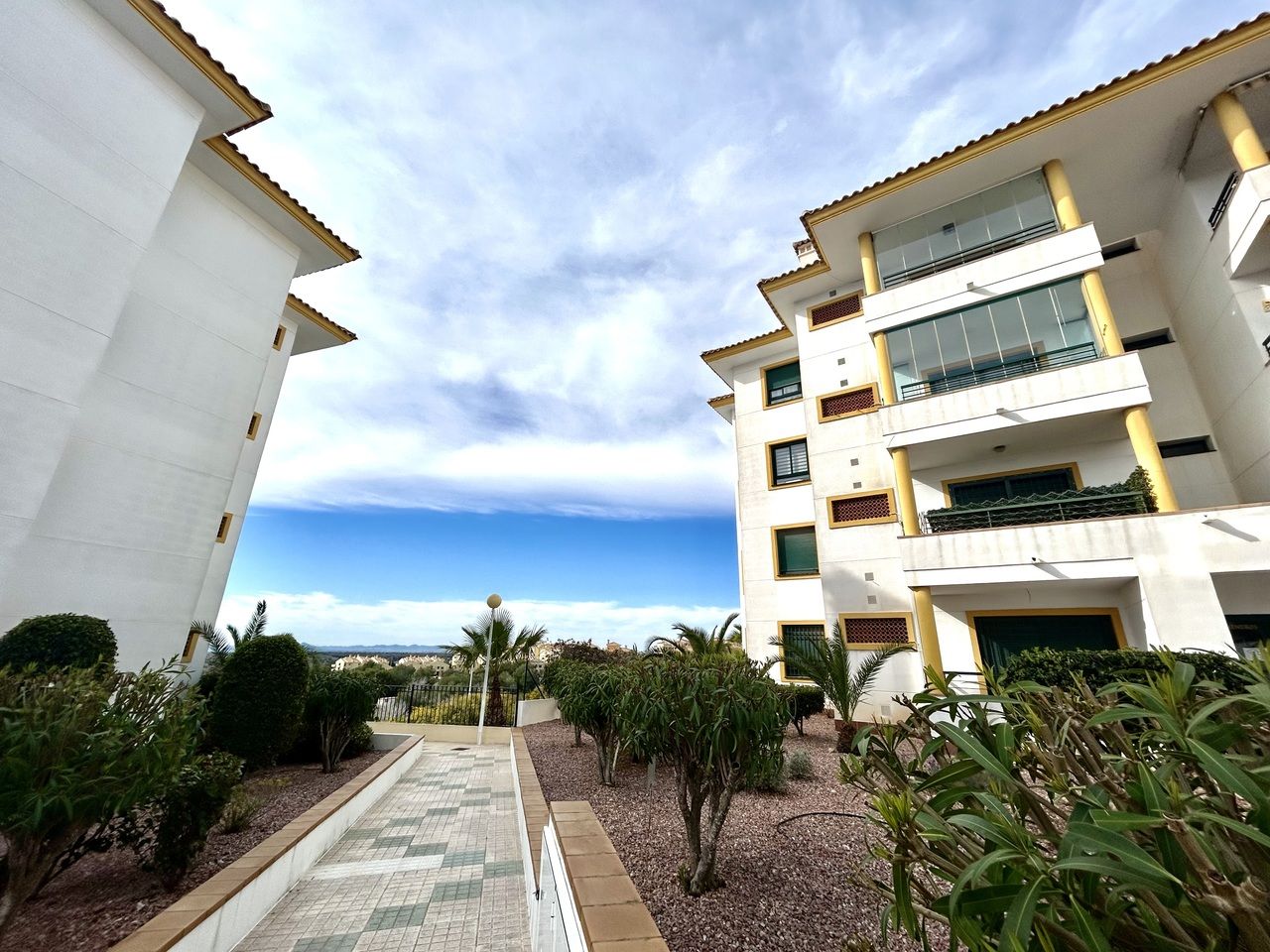 2-Bedroom Apartment in Lomas de Campoamor-las Ramblas, Orihuela Costa - Image 3