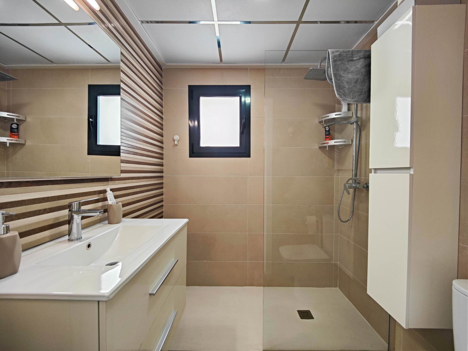 3-Bedroom Apartment in Guardamar del Segura - Image 23