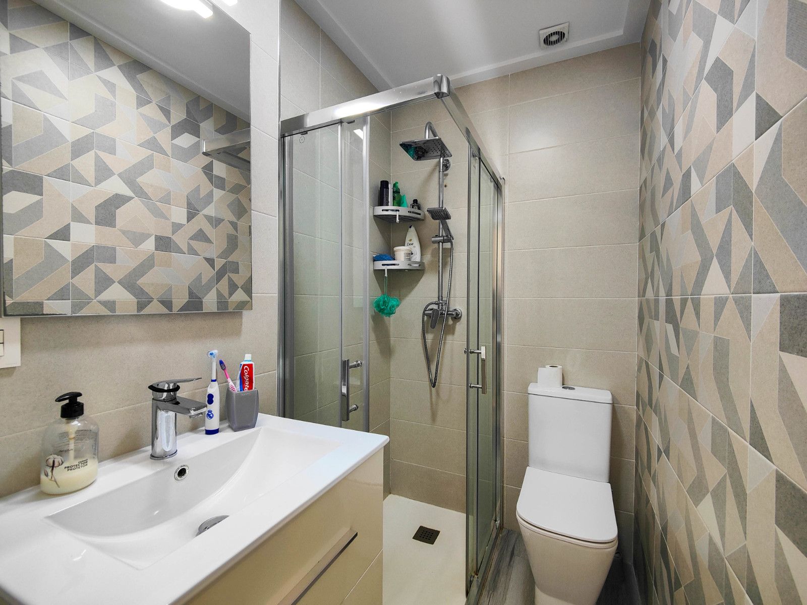 3-Bedroom Apartment in Guardamar del Segura - Image 28
