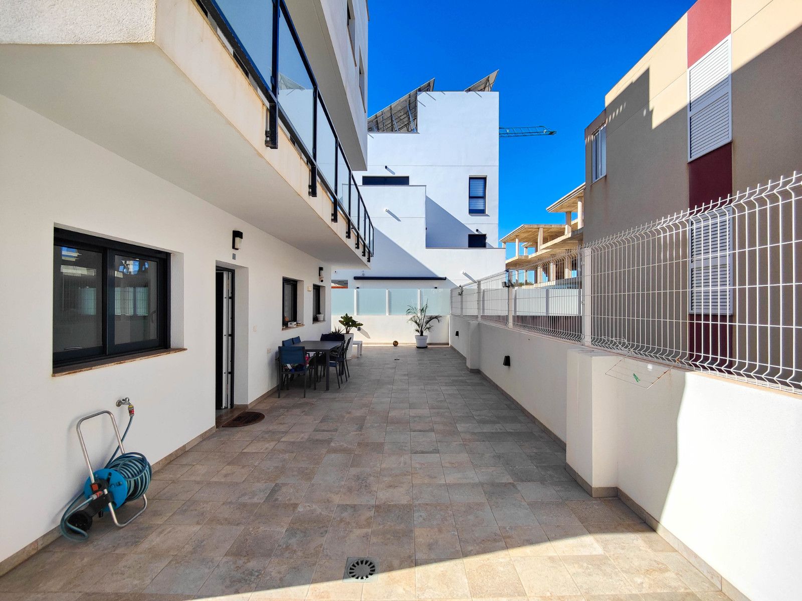 3-Bedroom Apartment in Guardamar del Segura - Image 4