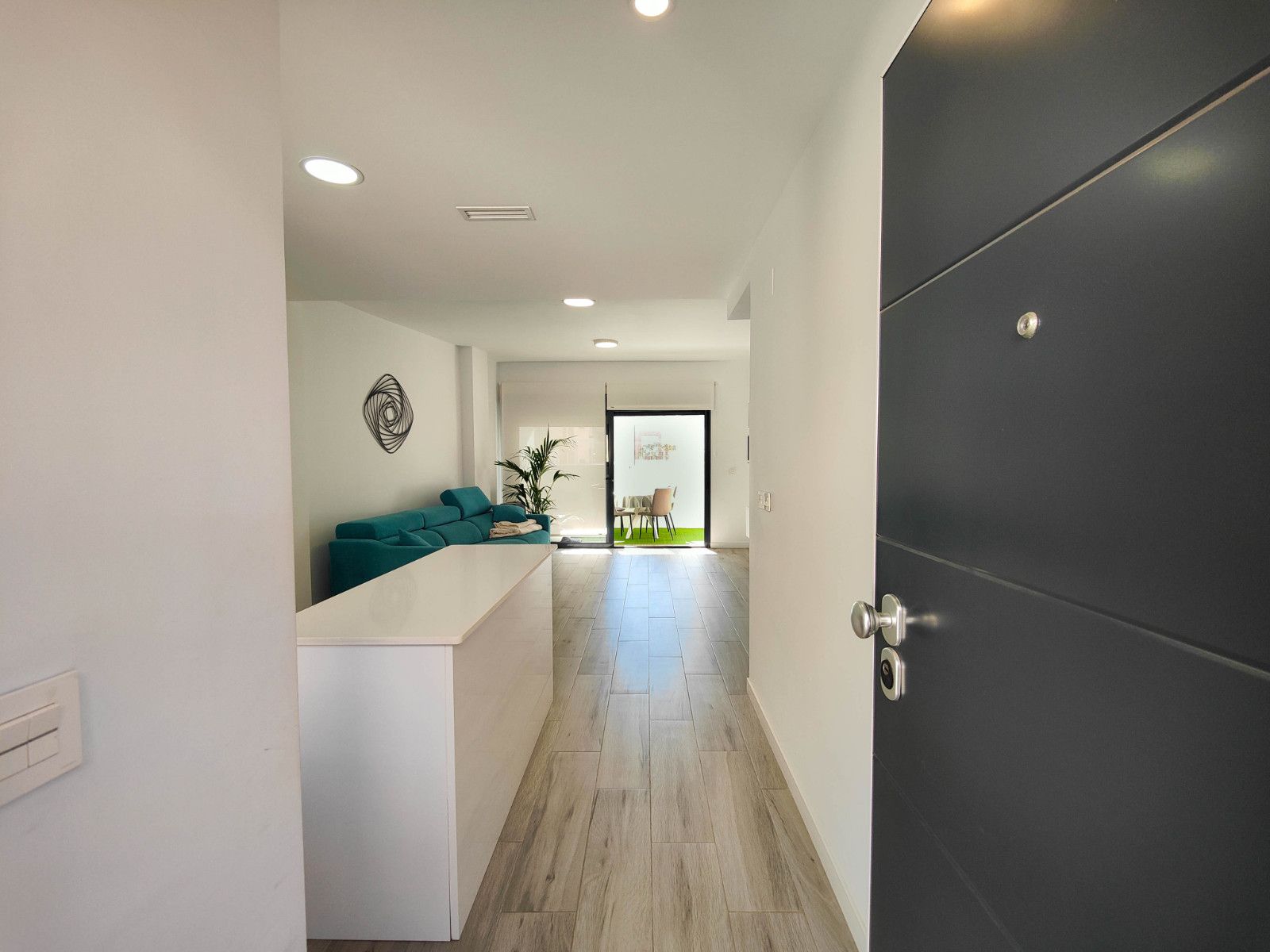 3-Bedroom Apartment in Guardamar del Segura - Image 7