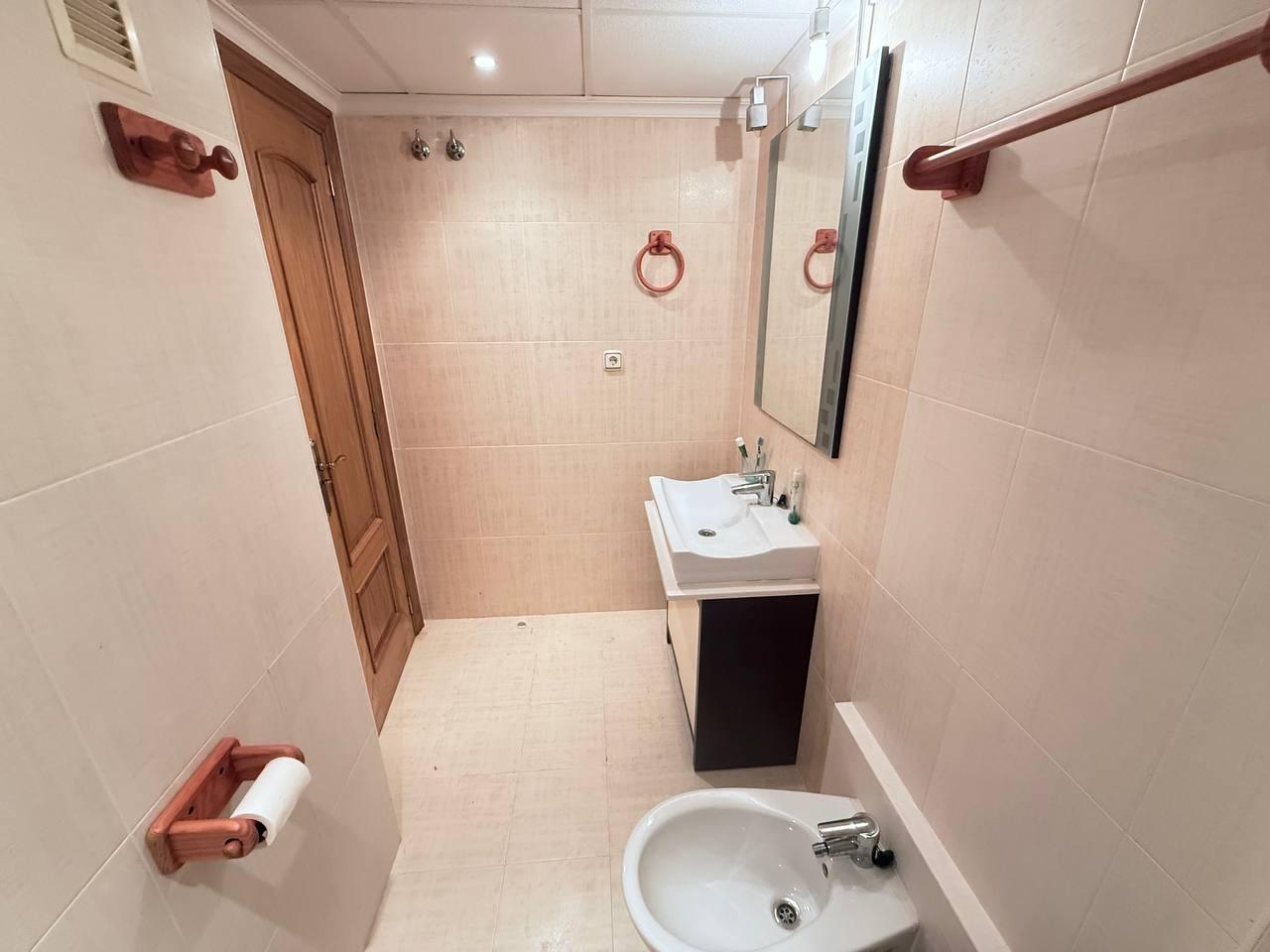 4-Bedroom Apartment in Orihuela Costa - Image 26